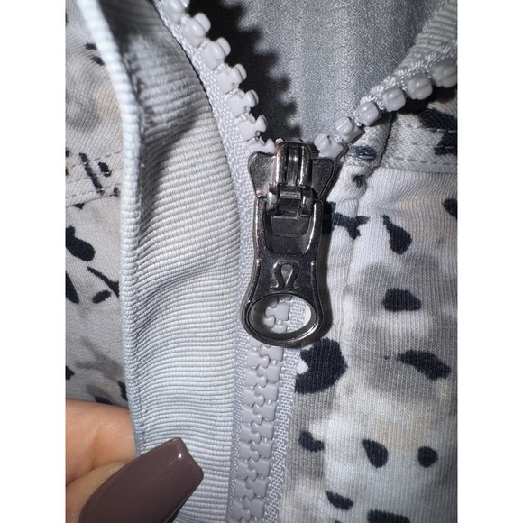 Lululemon After Asana woman's hoodie size 12 - Picture 5 of 9